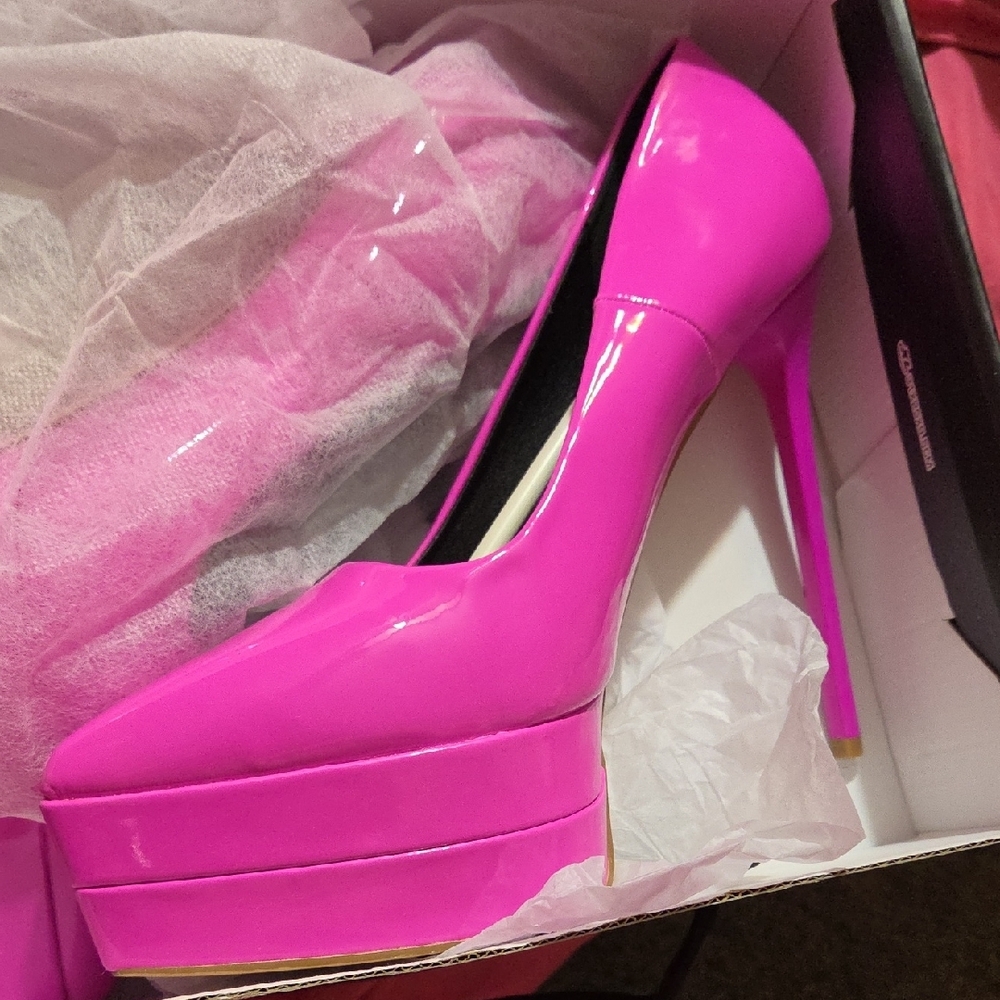 Barbiecore Hot Pink Patent Leather Platform Pumps From Fashion Nova - Picture 8 of 8
